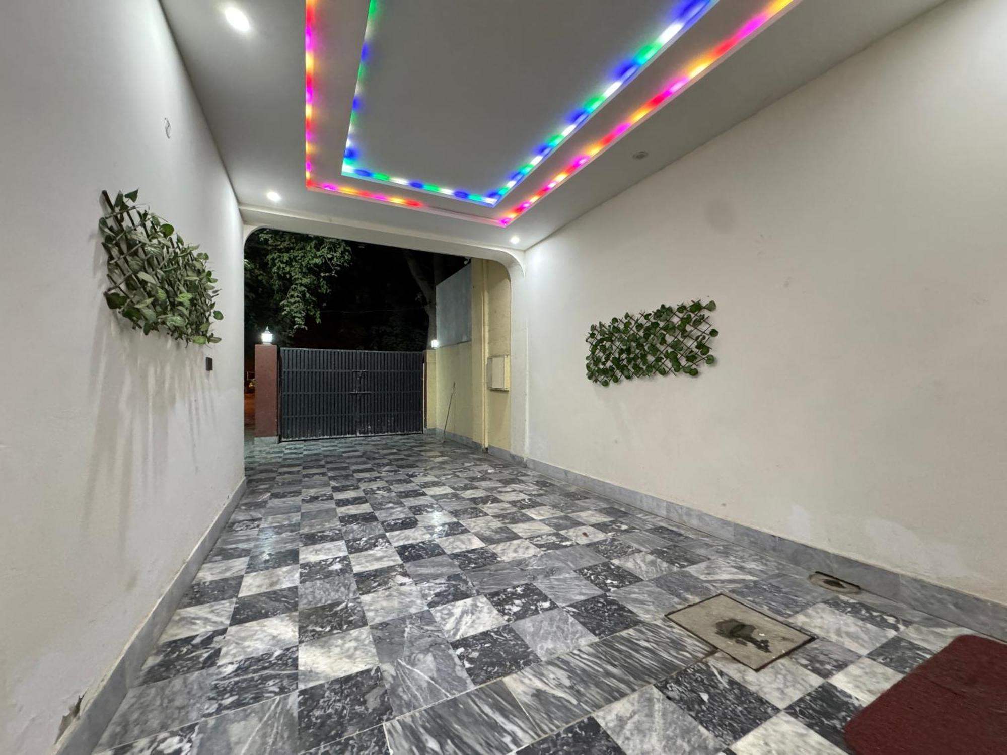 Royal Executive Residency Hotel Islamabad Bagian luar foto
