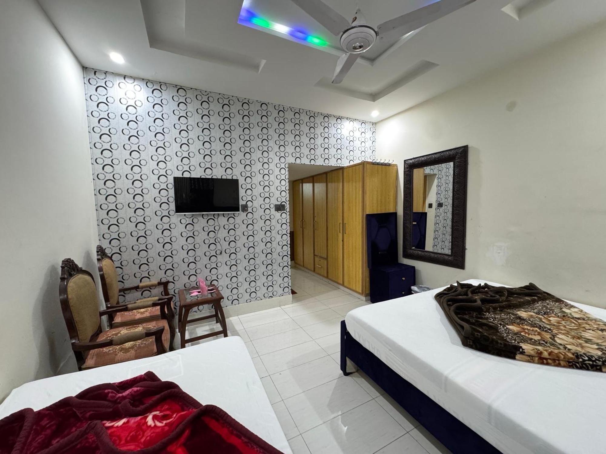 Royal Executive Residency Hotel Islamabad Bagian luar foto